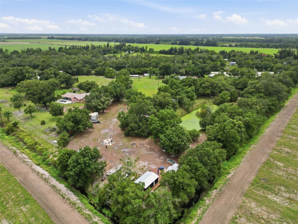 SE AMBRA DRIVE — photo 1 of 12