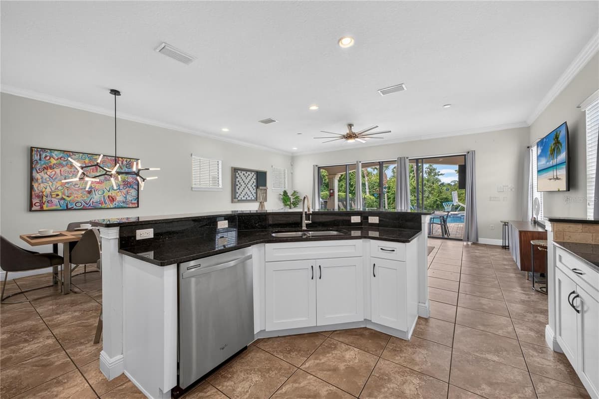 824 DESERT MOUNTAIN COURT — photo 11 of 45