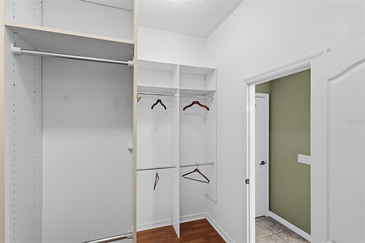 1527 GOLDEN RIDGE DRIVE — photo 25 of 62