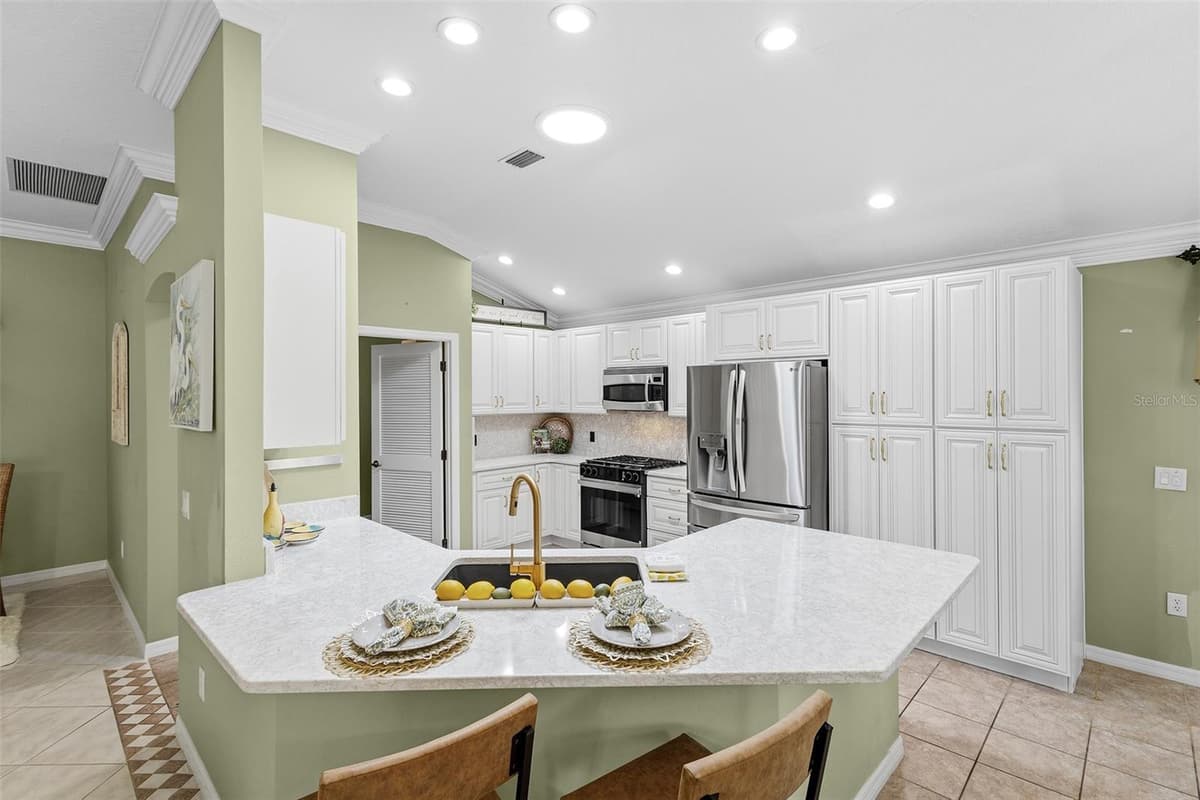 1527 GOLDEN RIDGE DRIVE — photo 3 of 62