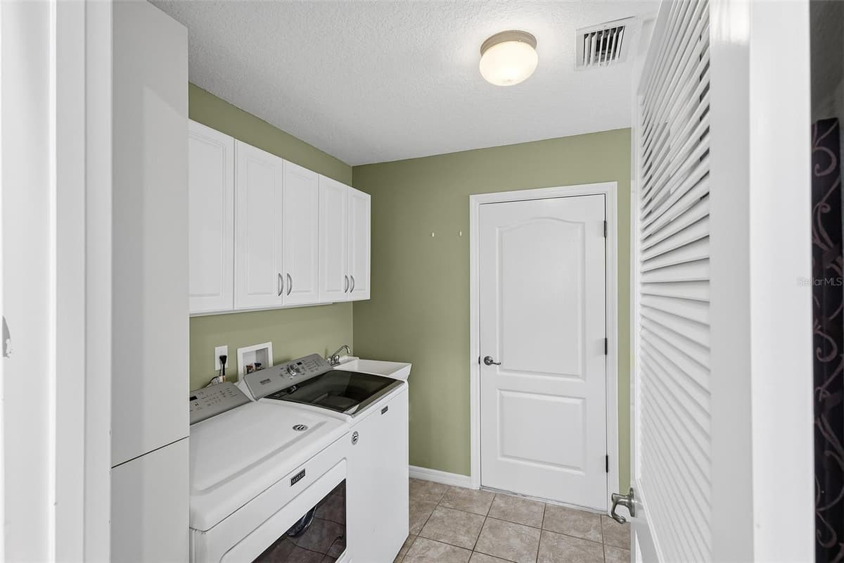 1527 GOLDEN RIDGE DRIVE — photo 31 of 62