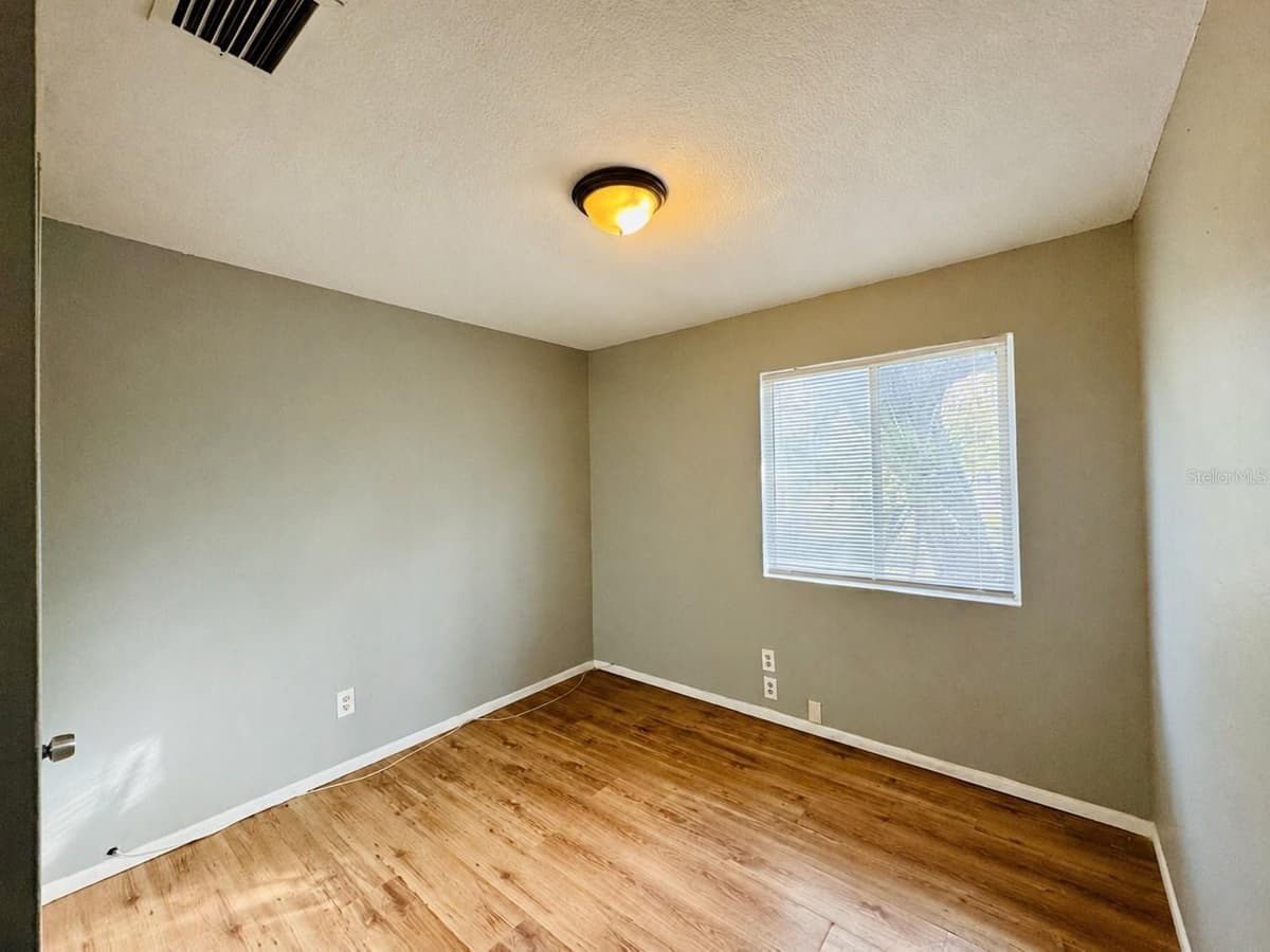 12909 LITEWOOD DRIVE — photo 8 of 11
