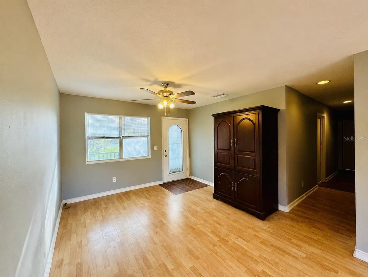 12909 LITEWOOD DRIVE — photo 2 of 11