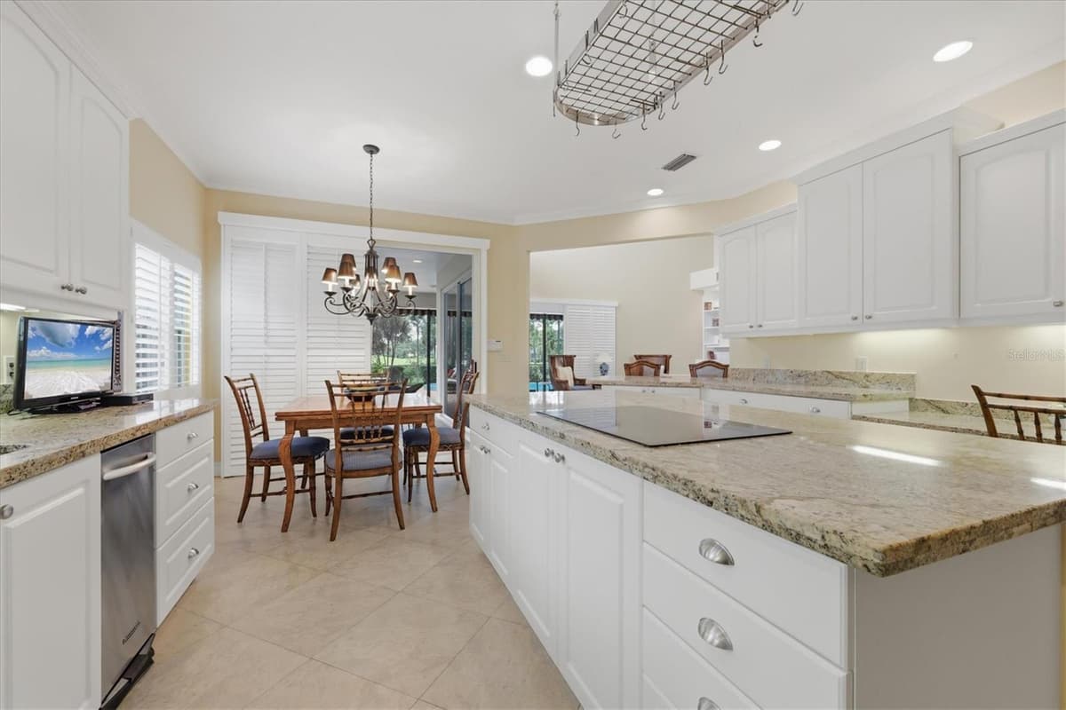 7596 CALLE FACIL — photo 18 of 56