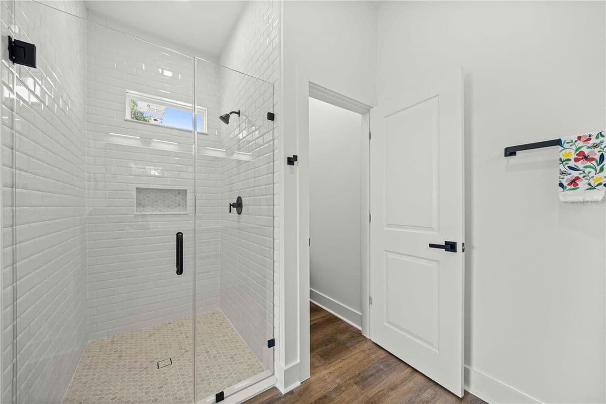 4816 CRESTLINE DRIVE — photo 33 of 60