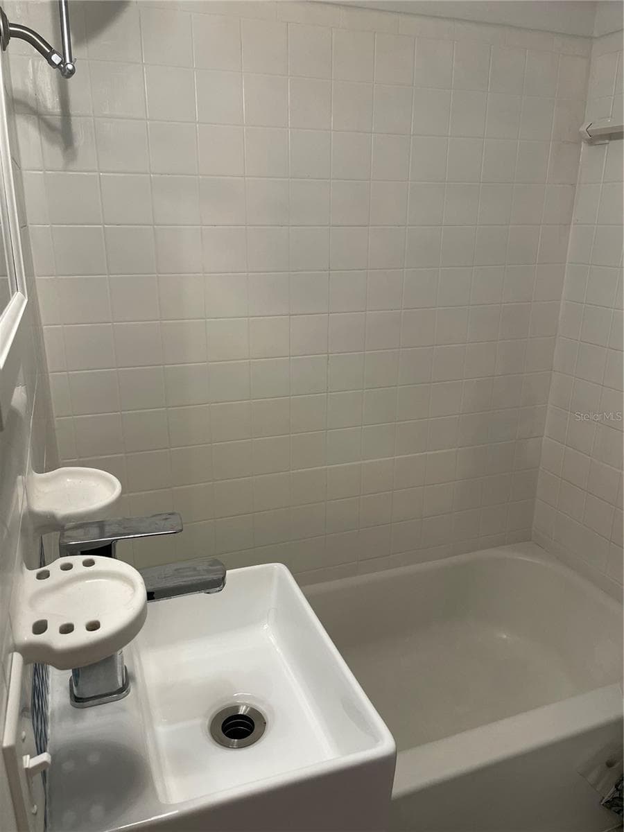 1115 5TH PLACE — photo 29 of 45