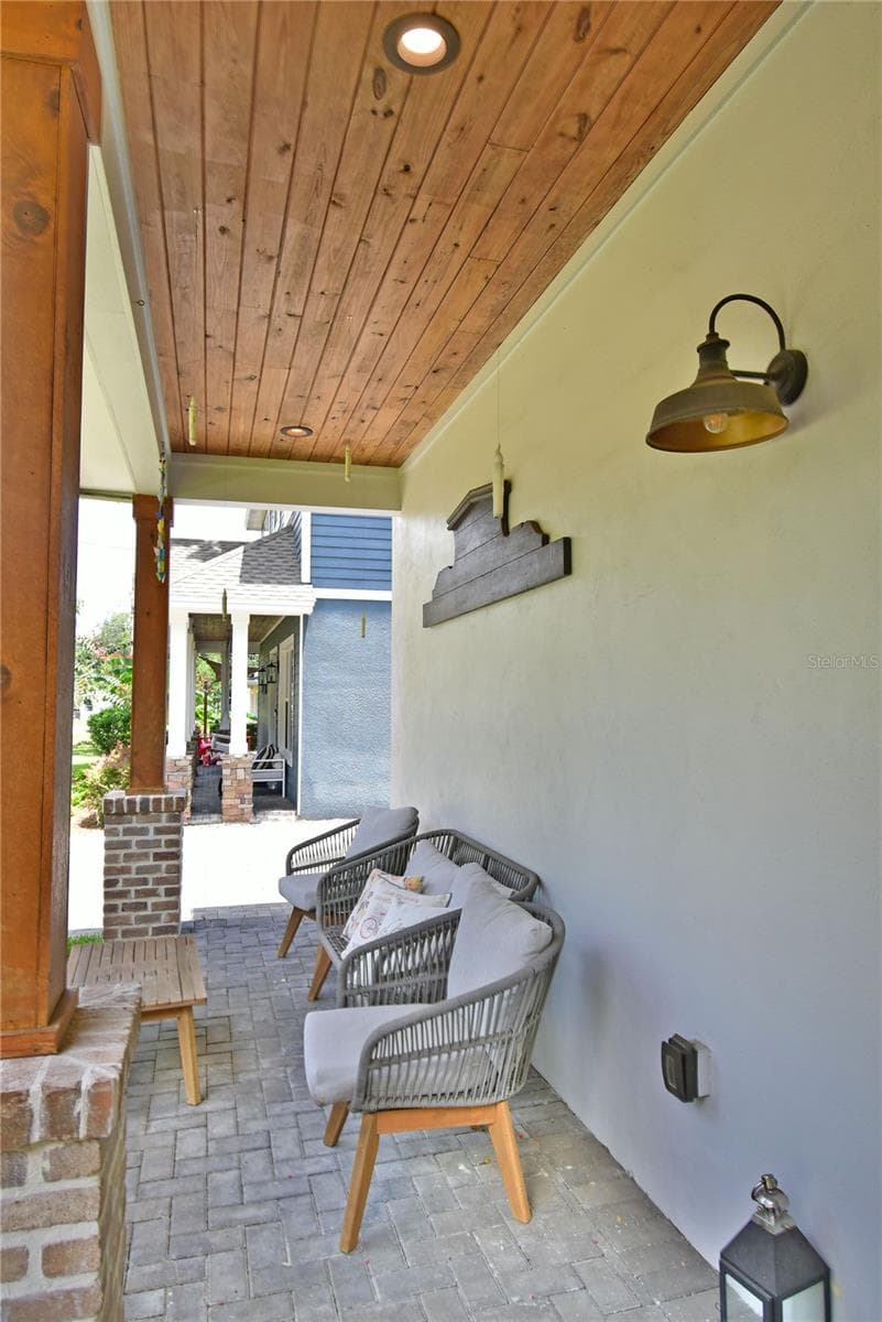 215 HIGHLAND AVENUE — photo 42 of 52