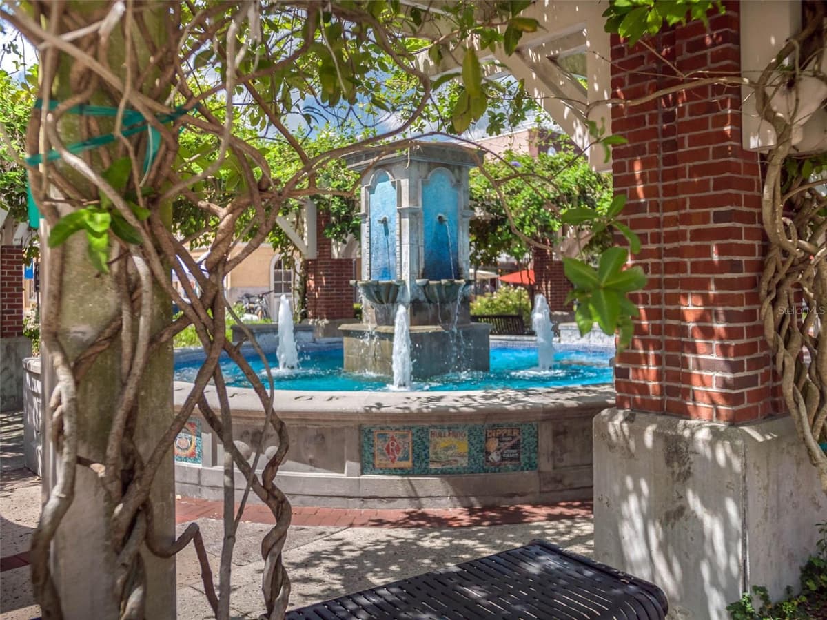 215 HIGHLAND AVENUE — photo 47 of 52