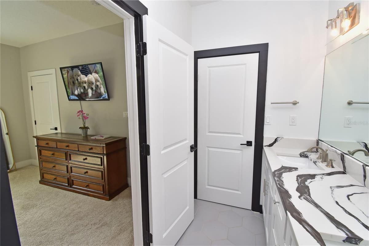 215 HIGHLAND AVENUE — photo 29 of 52