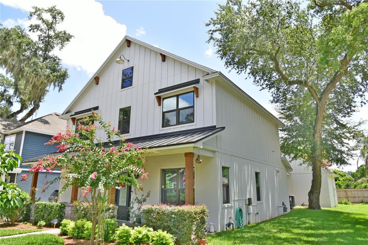 215 HIGHLAND AVENUE — photo 3 of 52