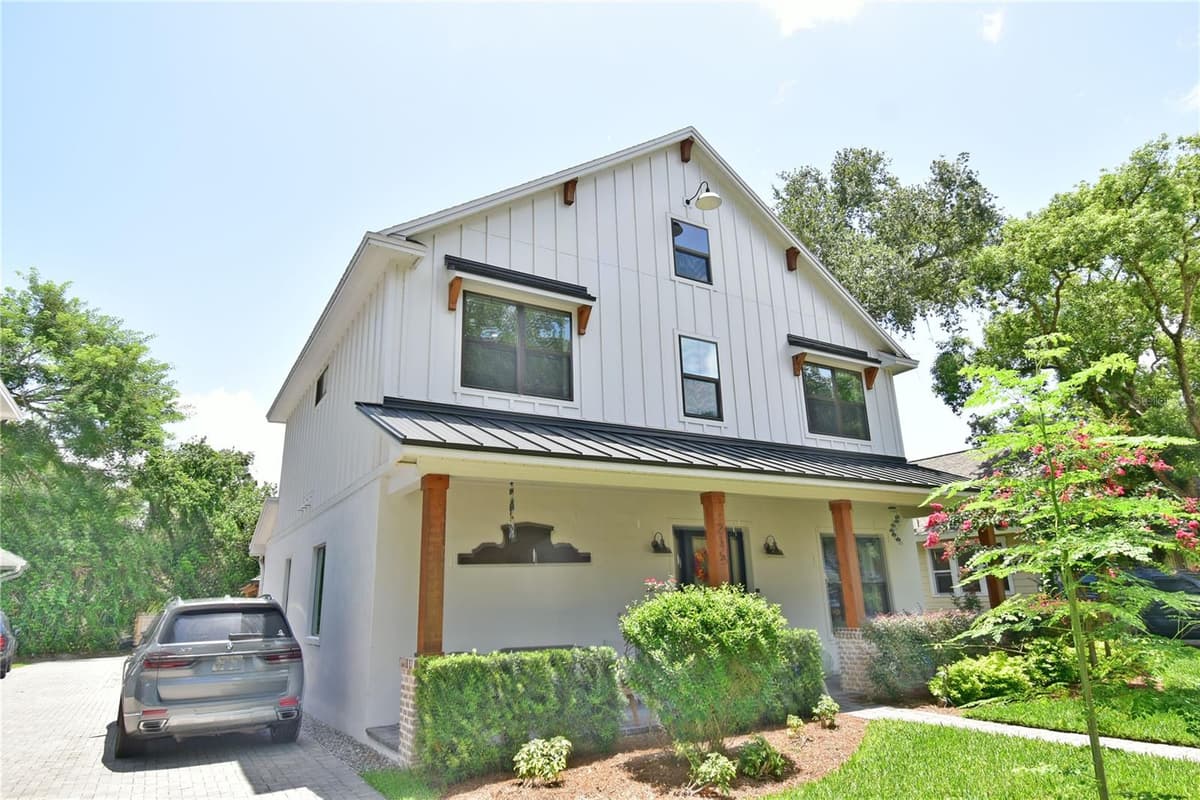 215 HIGHLAND AVENUE — photo 4 of 52