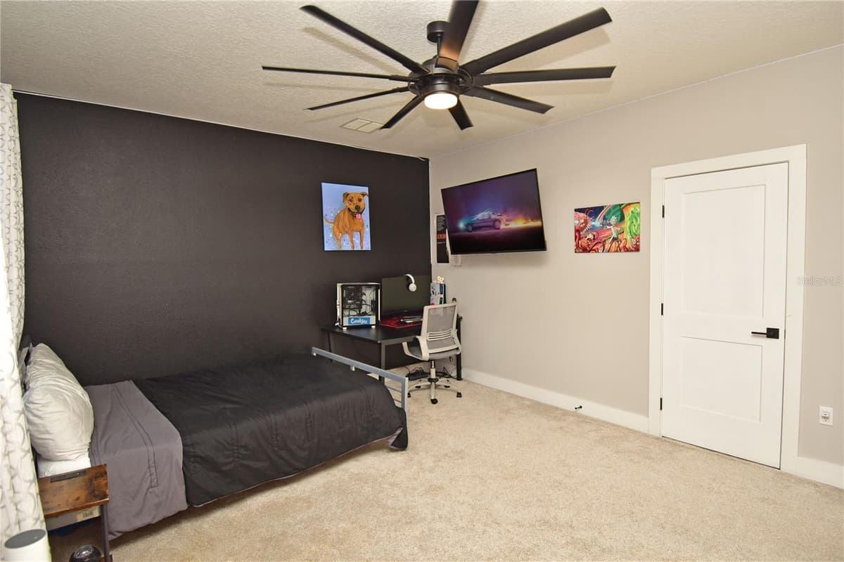 215 HIGHLAND AVENUE — photo 34 of 52