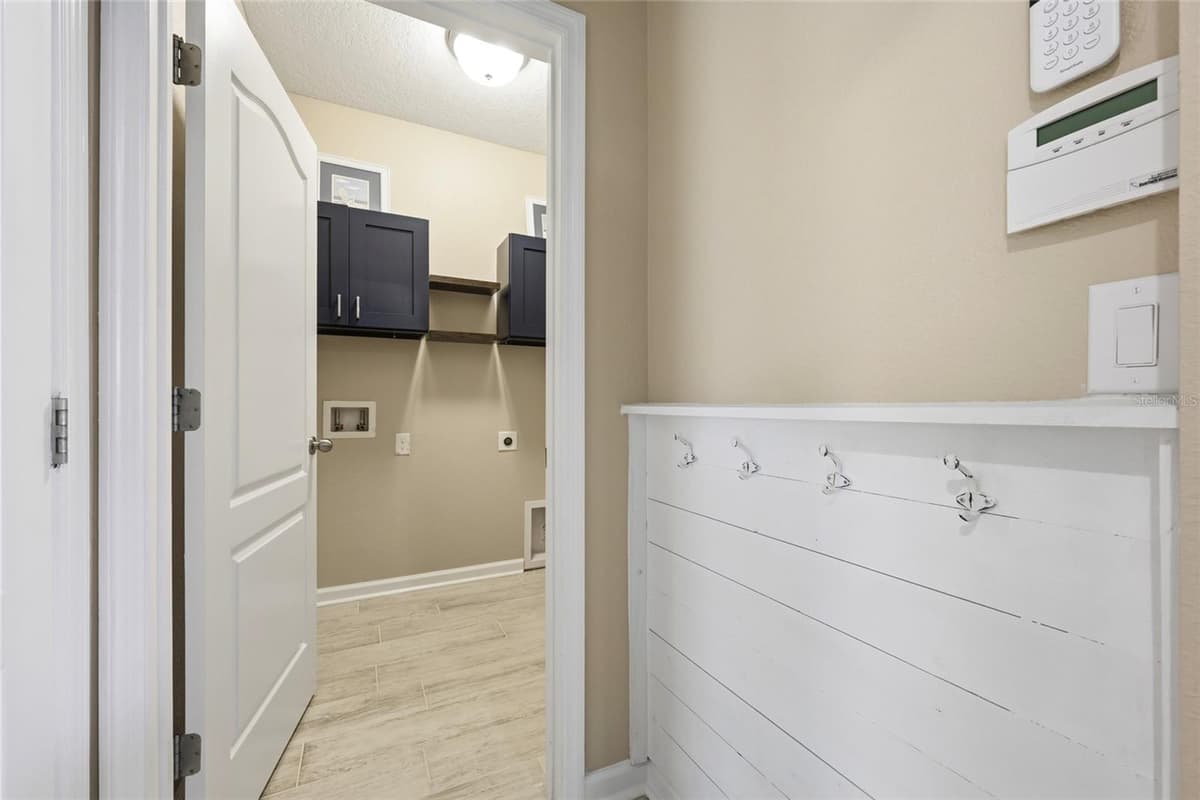 2408 LAS CALINAS BOULEVARD — photo 35 of 64