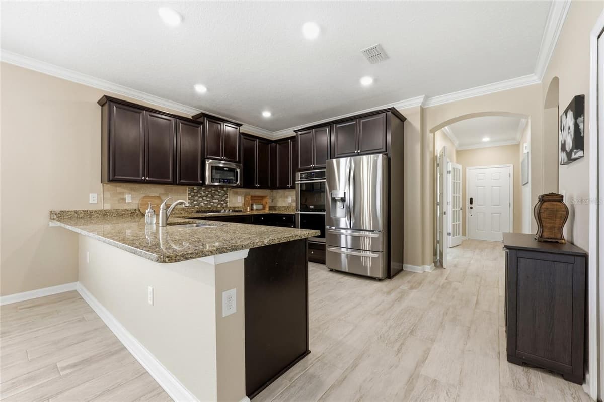 2408 LAS CALINAS BOULEVARD — photo 10 of 64