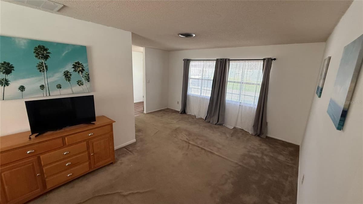 10630 EASTVIEW DRIVE — photo 10 of 44
