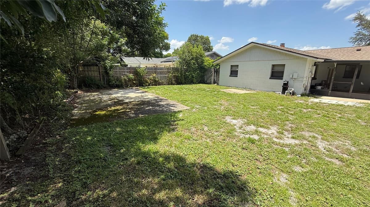 10630 EASTVIEW DRIVE — photo 41 of 44