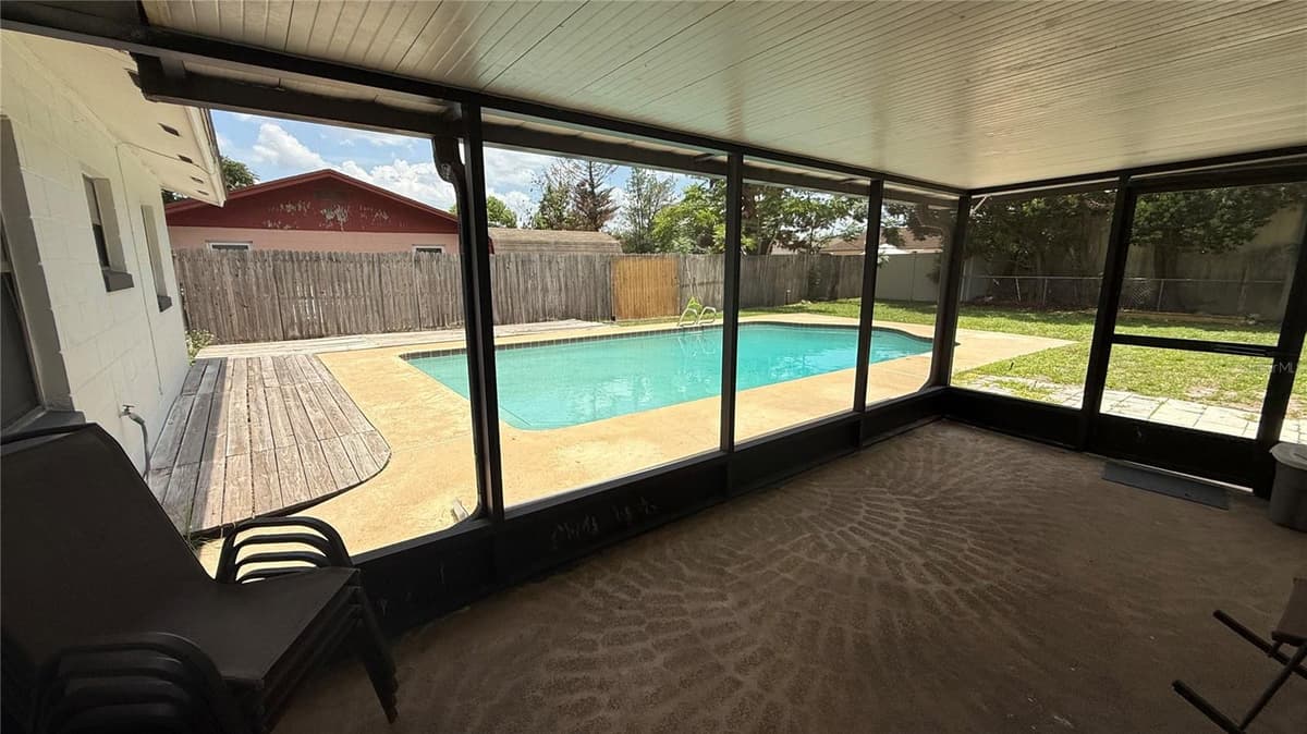 10630 EASTVIEW DRIVE — photo 37 of 44