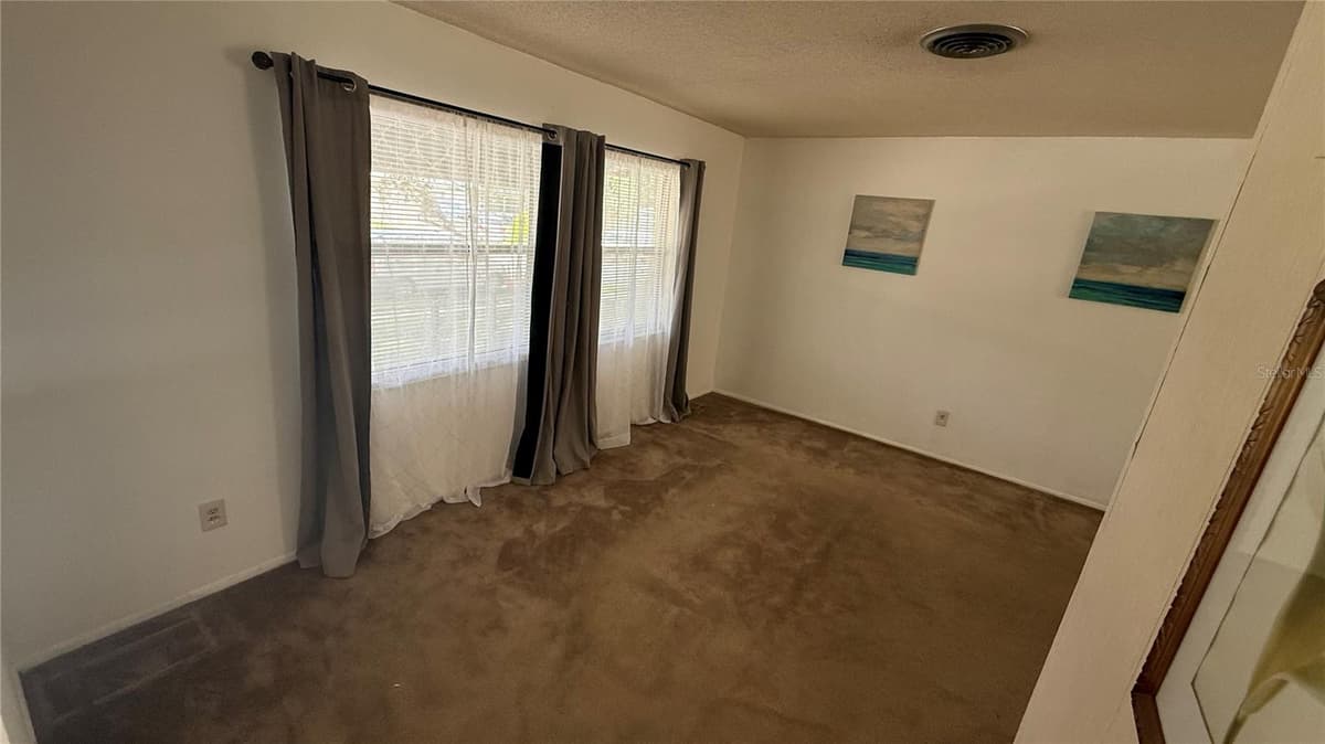 10630 EASTVIEW DRIVE — photo 7 of 44