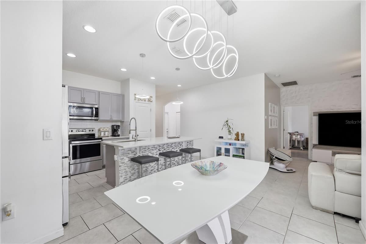 490 DISA DRIVE — photo 13 of 46