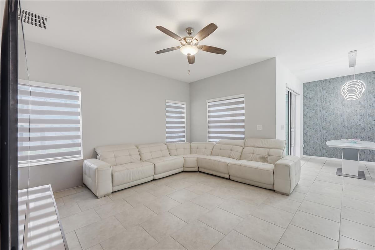 490 DISA DRIVE — photo 16 of 46