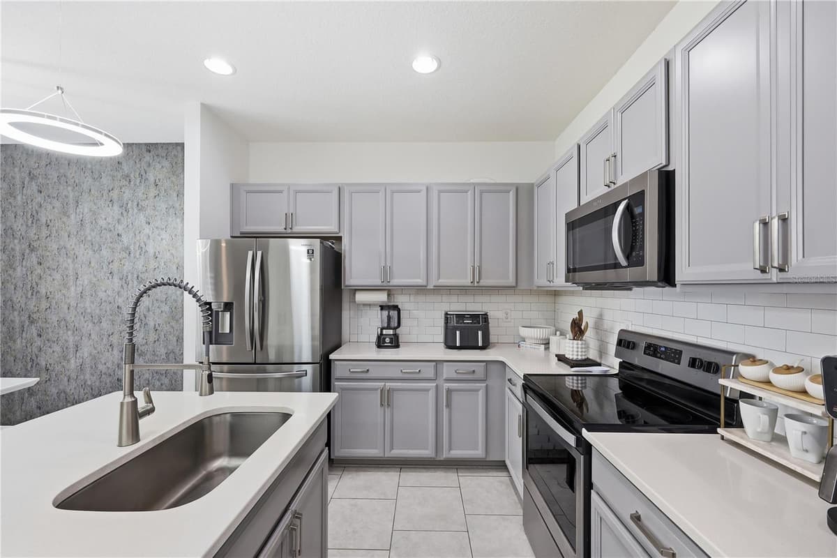 490 DISA DRIVE — photo 12 of 46