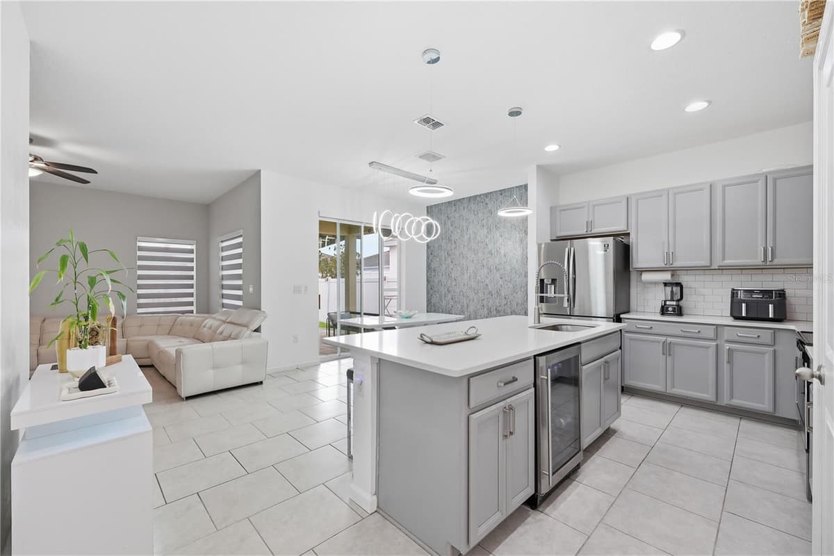 490 DISA DRIVE — photo 8 of 46