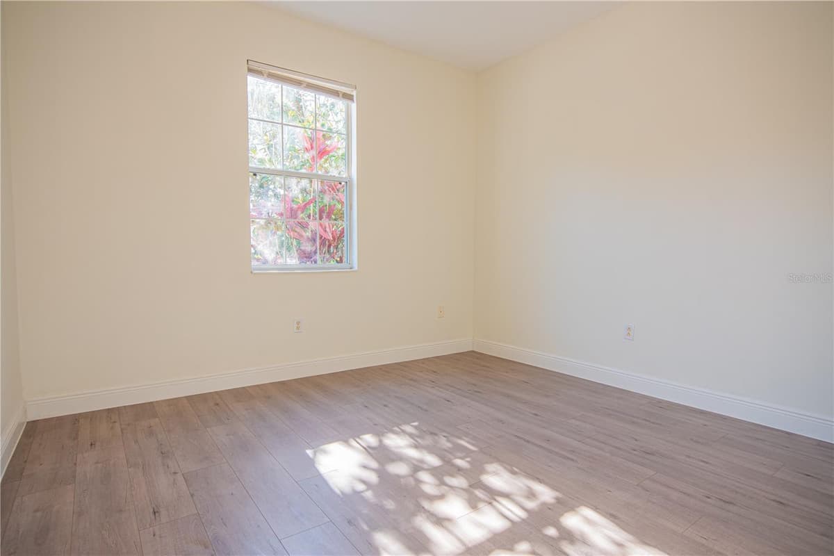 9516 PICCADILLY SKY WAY — photo 23 of 30