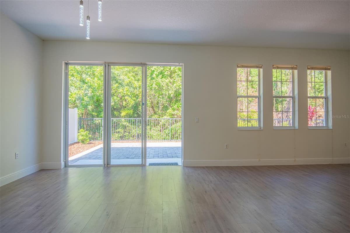 9516 PICCADILLY SKY WAY — photo 15 of 30