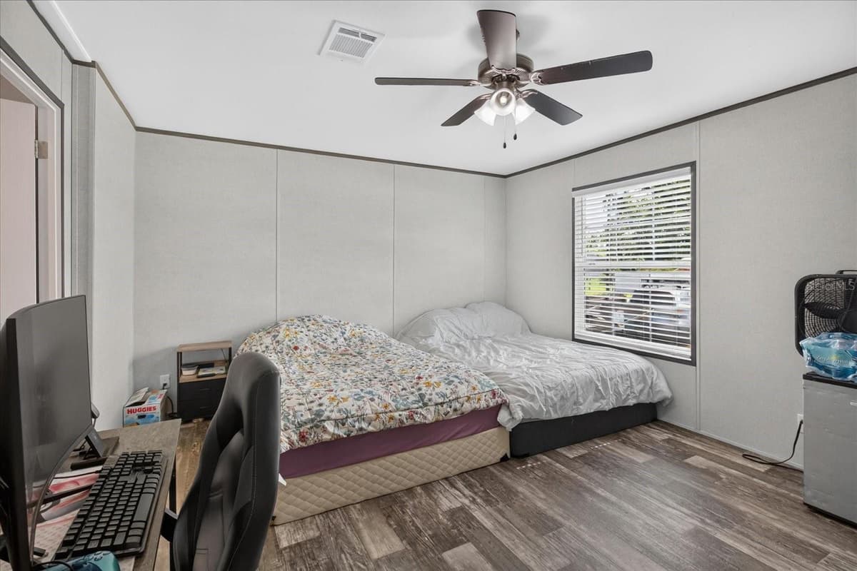 5139 ORLANDO AVENUE — photo 12 of 29