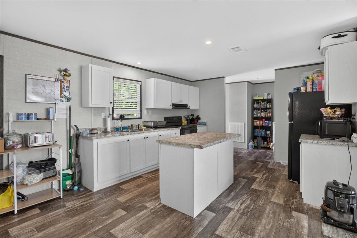 5139 ORLANDO AVENUE — photo 5 of 29