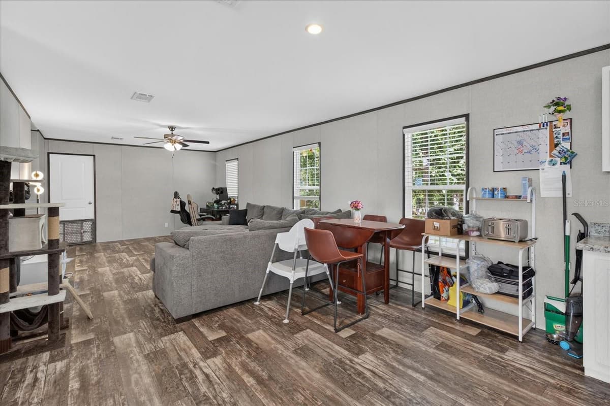 5139 ORLANDO AVENUE — photo 9 of 29