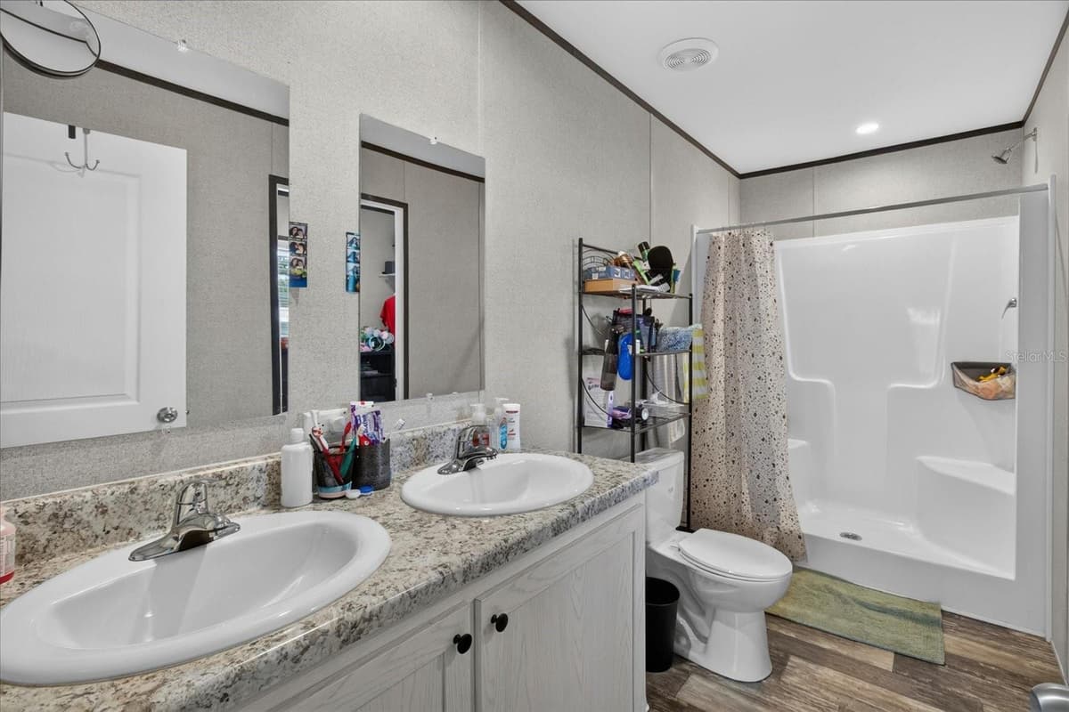 5139 ORLANDO AVENUE — photo 15 of 29