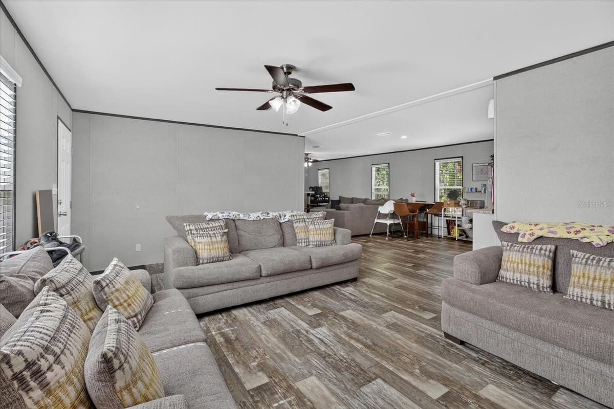 5139 ORLANDO AVENUE — photo 3 of 29