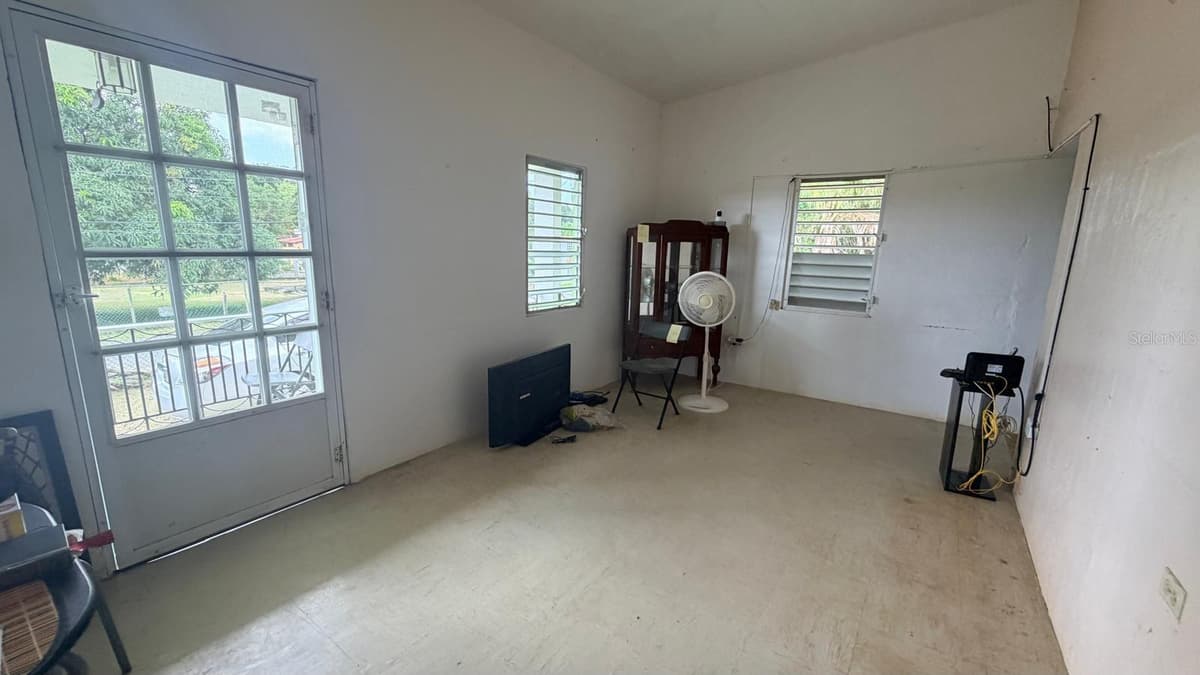 171 YAGRUMO STREET. BARRIO CORRALES — photo 13 of 33