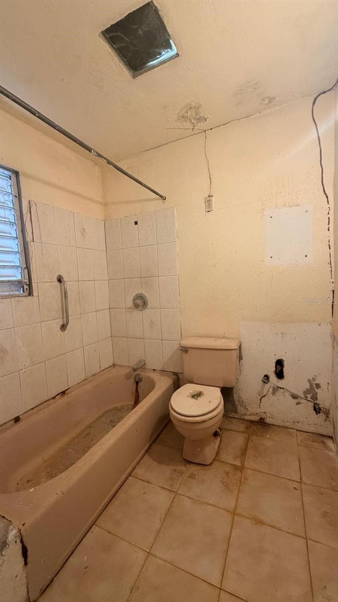 171 YAGRUMO STREET. BARRIO CORRALES — photo 18 of 33