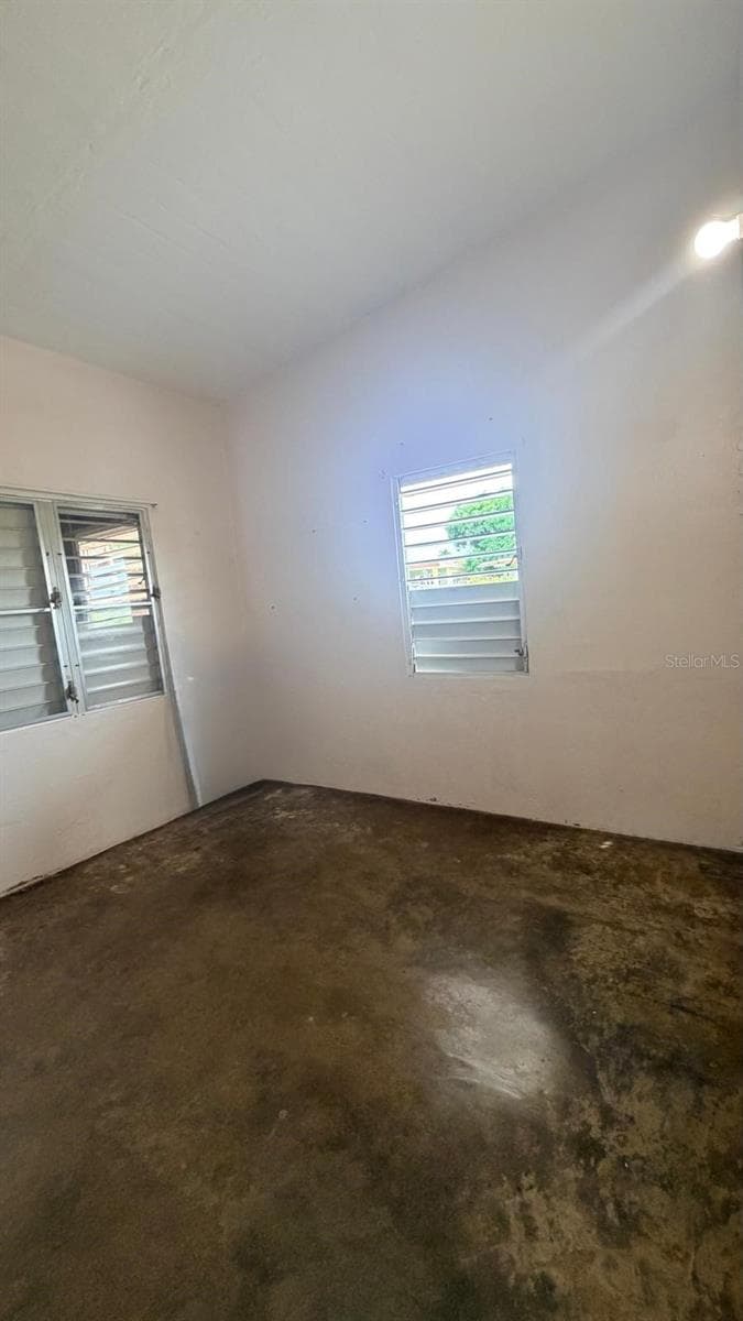 171 YAGRUMO STREET. BARRIO CORRALES — photo 19 of 33