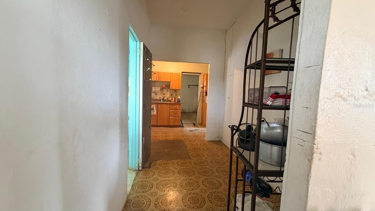 171 YAGRUMO STREET. BARRIO CORRALES — photo 25 of 33