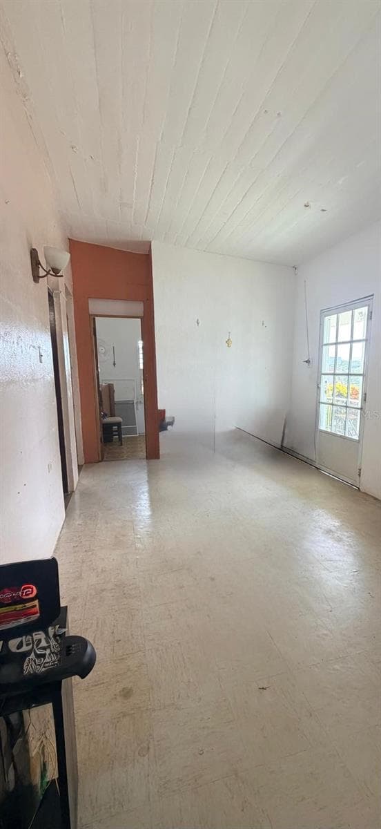 171 YAGRUMO STREET. BARRIO CORRALES — photo 14 of 33