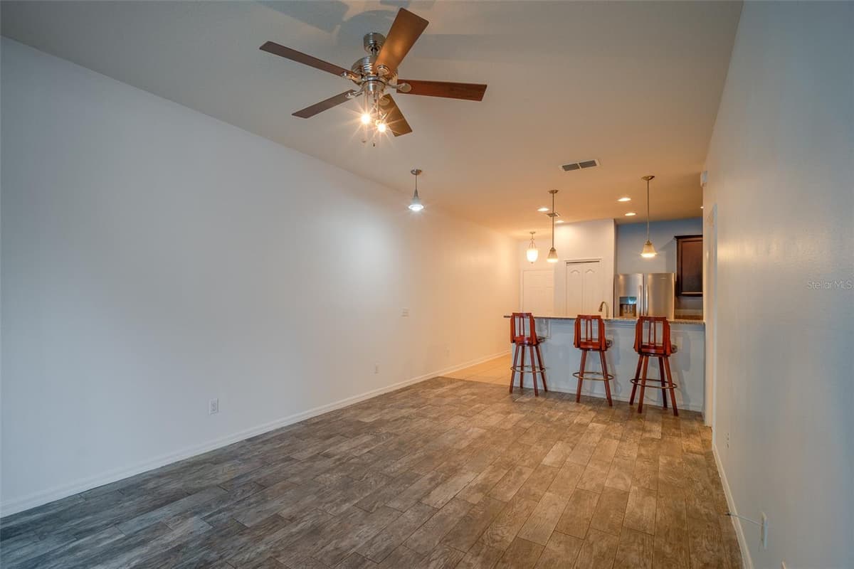 9217 SHEPTON STREET — photo 8 of 28