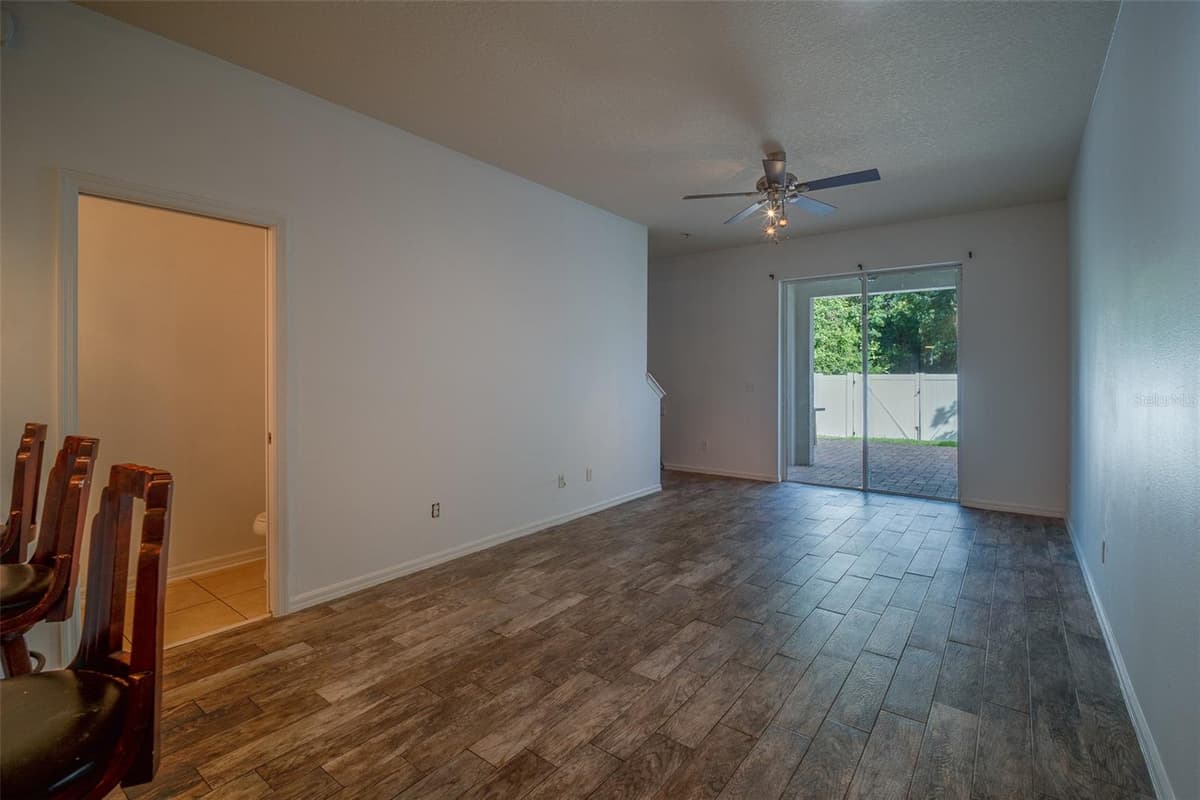 9217 SHEPTON STREET — photo 10 of 28