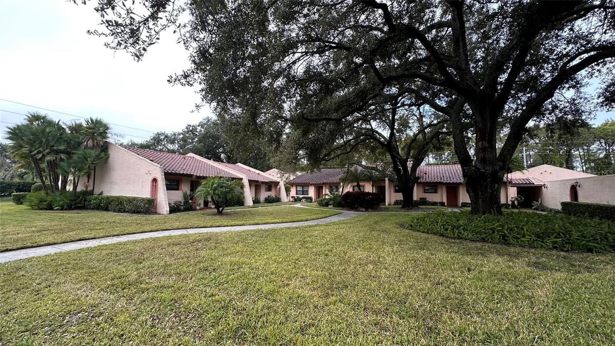 9783 86TH AVENUE — photo 9 of 44