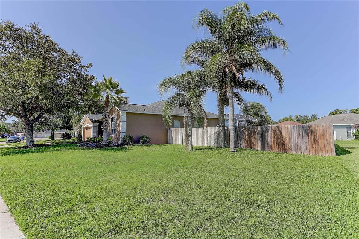3815 RED BLUFF CT — photo 4 of 42