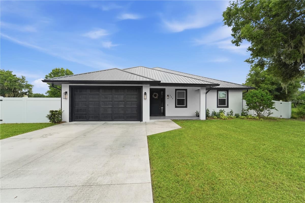 125 LONGWOOD DRIVE — photo 1 of 29