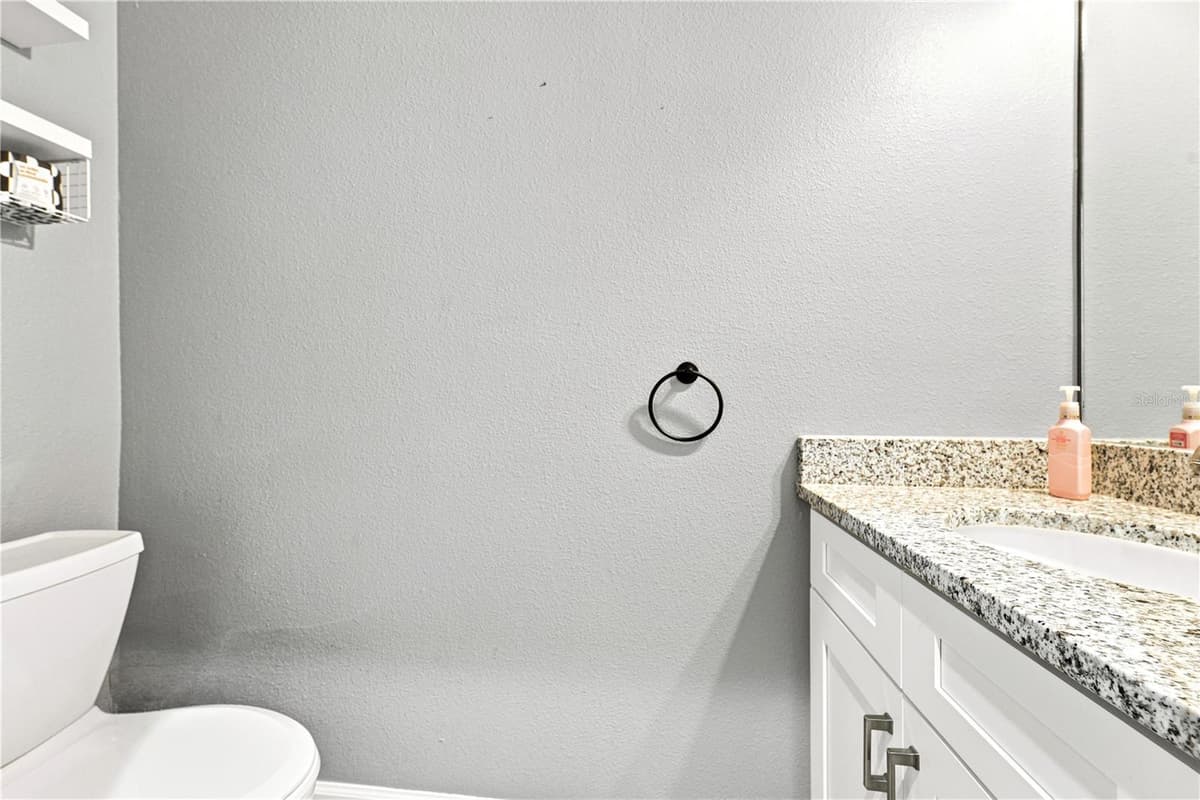 125 LONGWOOD DRIVE — photo 15 of 29