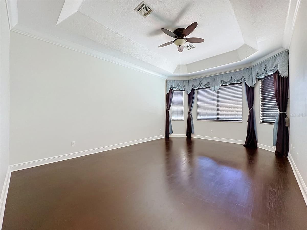 2705 KNIGHTSBRIDGE ROAD — photo 18 of 56