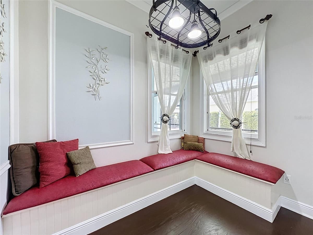 2705 KNIGHTSBRIDGE ROAD — photo 13 of 56