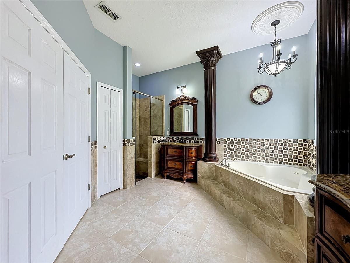 2705 KNIGHTSBRIDGE ROAD — photo 25 of 56