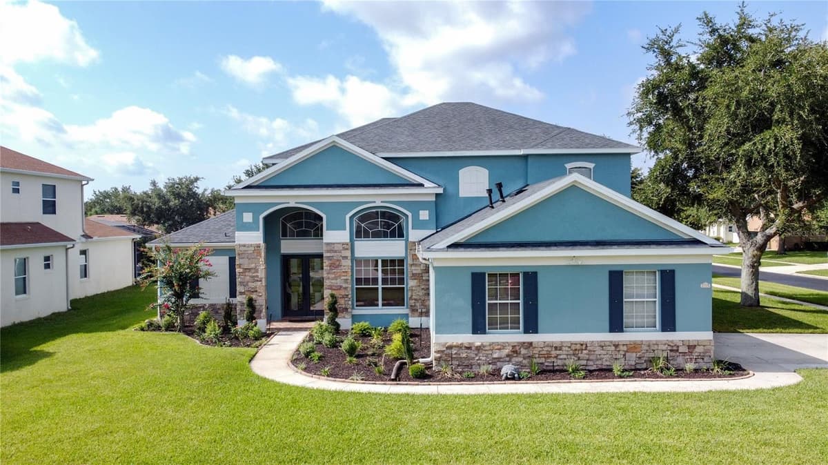 2705 KNIGHTSBRIDGE ROAD — photo 3 of 56