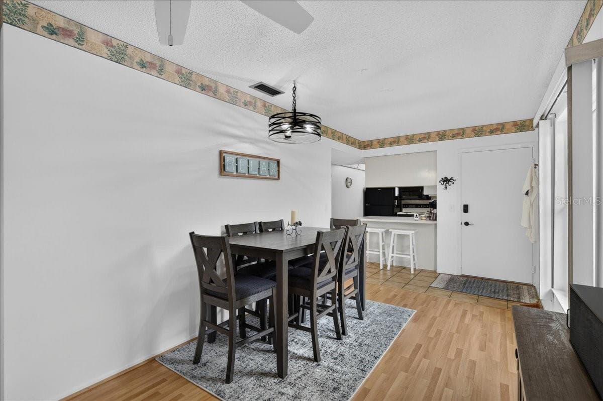 1250 PINELLAS AVENUE — photo 5 of 56