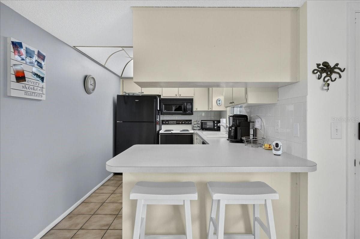 1250 PINELLAS AVENUE — photo 12 of 56
